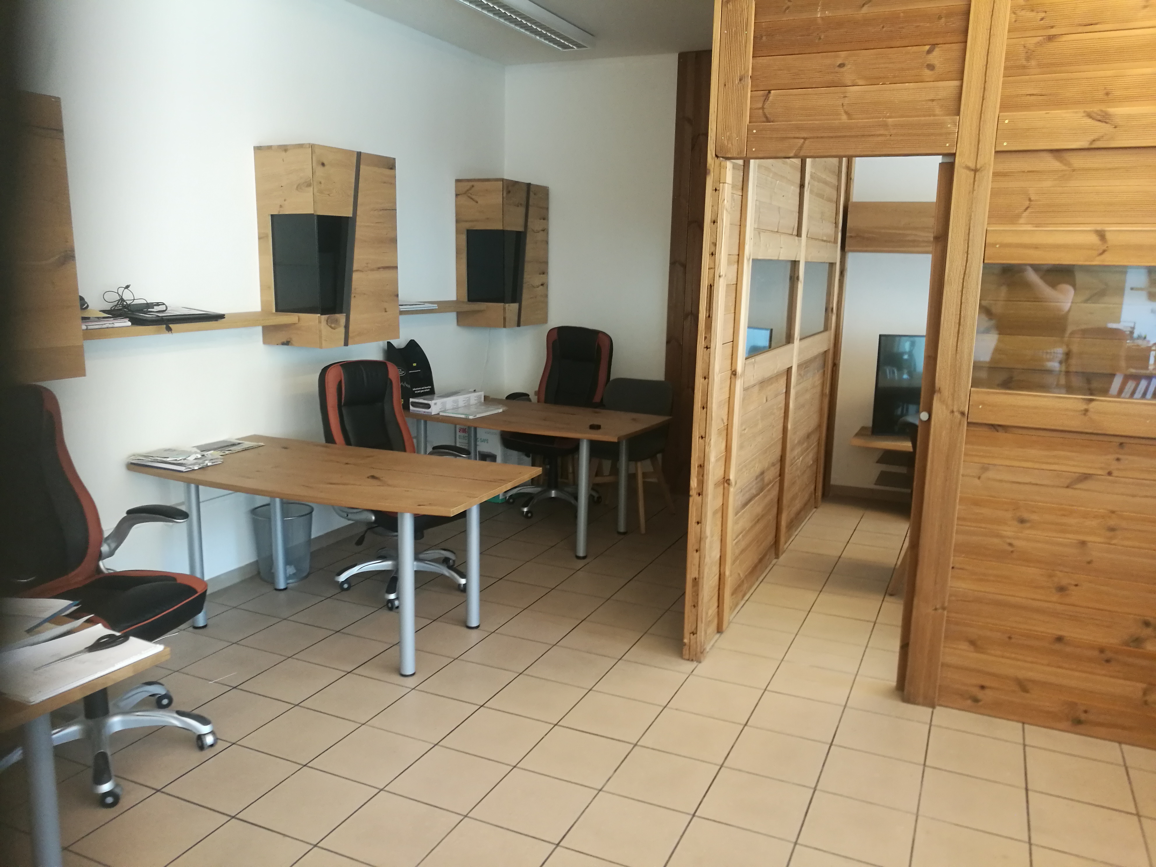 PROVISIONSFREI – voll eingerichtetes Immobilienbüro!